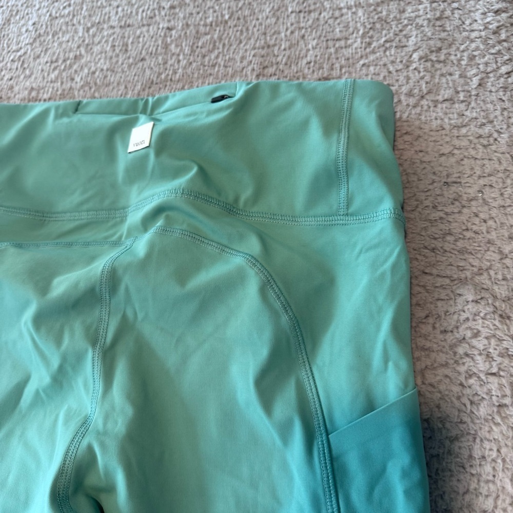 VUORI Stride Legging BASIL Green Size Medium Women's Performance Legging VW429 - Picture 11 of 13